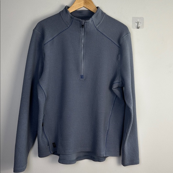 RHONE Tribeca Tech 1/2 Zip Textured Mid Layer Stretch Medium in Folkstone Gray - Picture 2 of 16